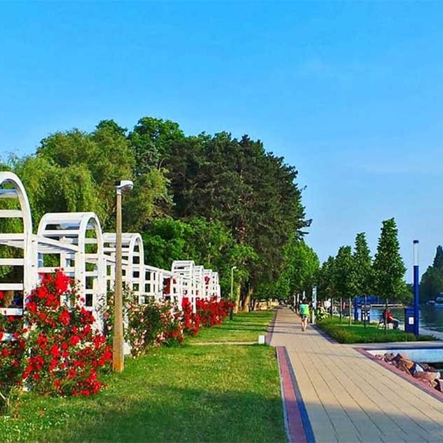 Rose Garden - Siófok