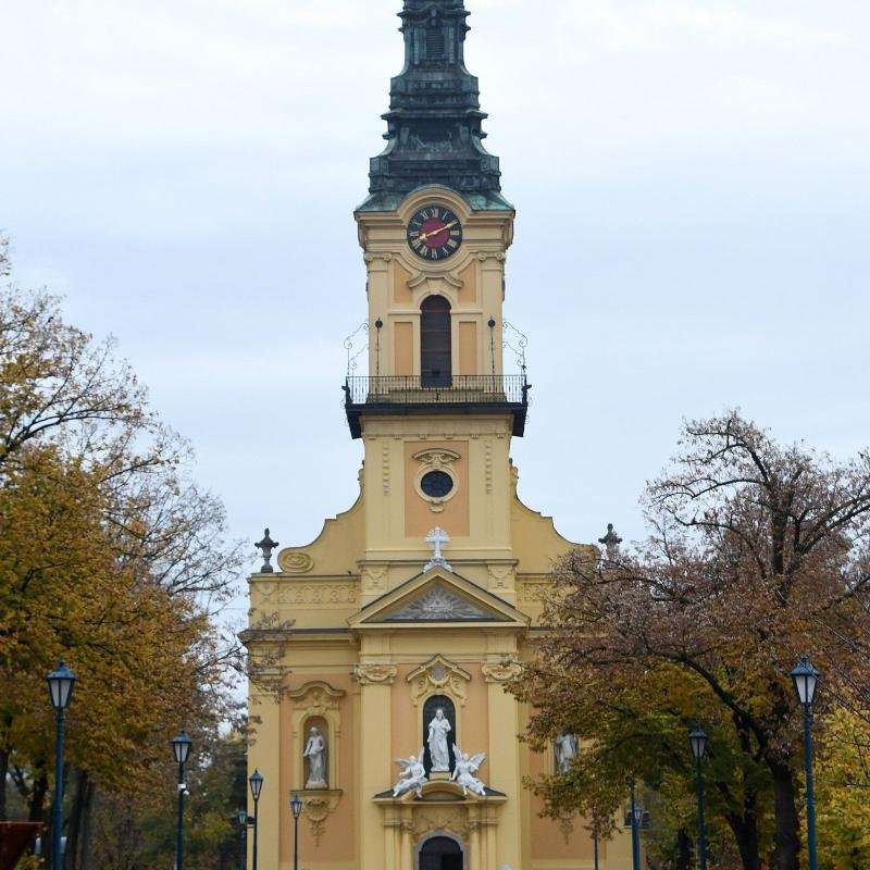 Sarlós Boldogasszony Roman Catholic parish